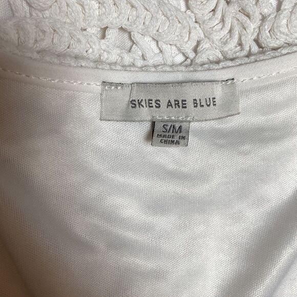 Skies are Blue White Crochet Dress Size S/M - Picture 6 of 13